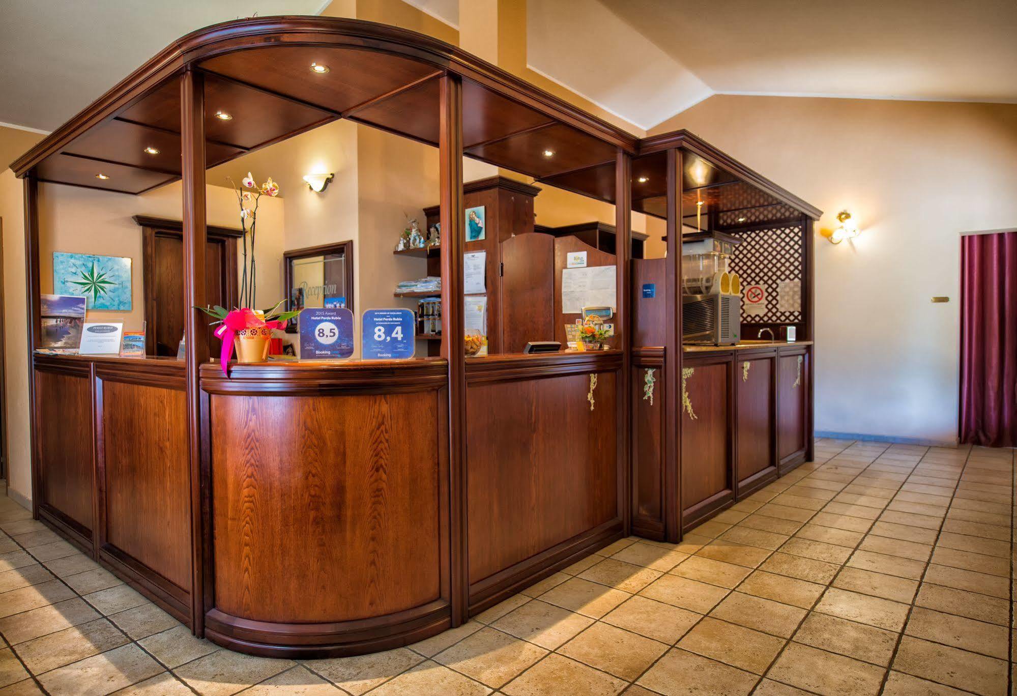 Perda Rubia Aparthotel